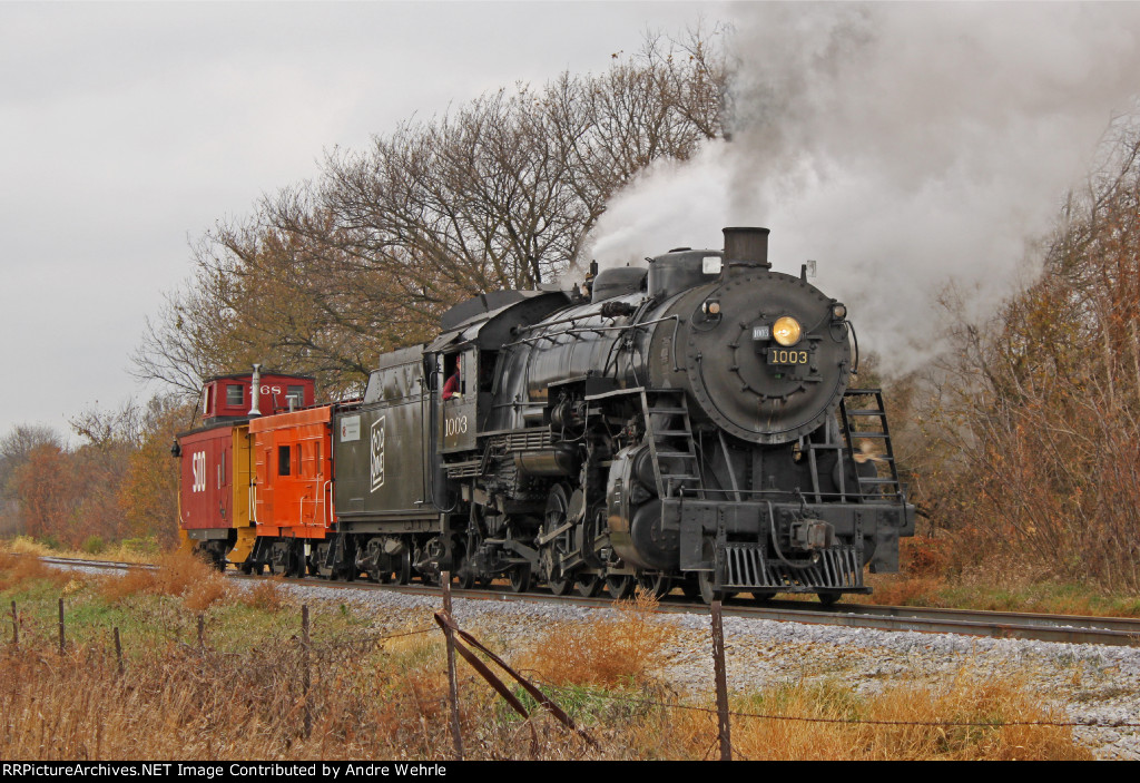 SOO 1003 chugging toward Newville Road